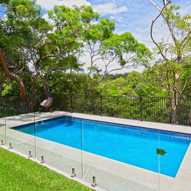 pool glass fencing in dubai